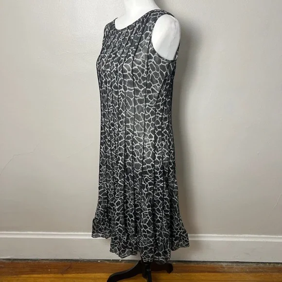 Sandra Darren Midi Dress Animal Print Pleated Sleeveless Casual Size 10 - Picture 2 of 7